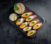 Форшмак из сельди с ржаными тостами