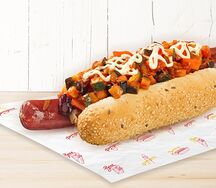 Рататуй хот-дог с альпийской колбаской