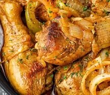 Poulet sauté et épicé aux légumes 