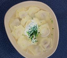 Пельмени с бульоном