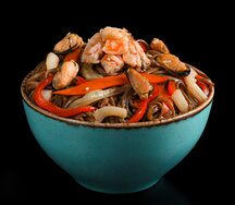 Якисоба с морепродуктами