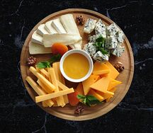 Ассорти сыров Европы и Кавказа 