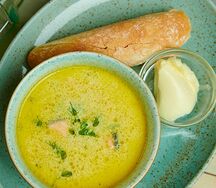 Уха с лососем и щукой