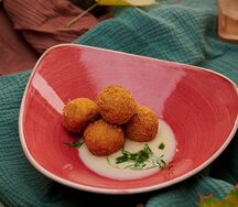 Шарики из форели с французским сливочным соусом