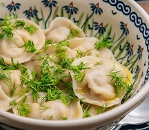Пельмени с говядиной и сметаной