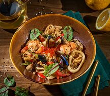 Рисовая лапша с морепродуктами