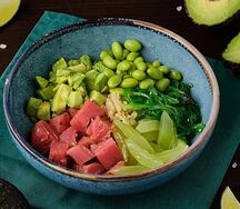 Поке тунец и киноа