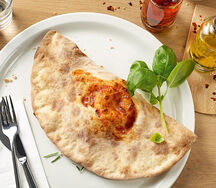 Calzone (Qapalı Pizza)