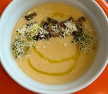 Сырный крем-суп с беконом и грибами