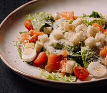 Цезарь с лососем