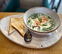 Окрошка с лососем