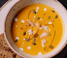 Тыквенный крем-суп с креветками