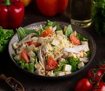 Салат Цезарь с курицей