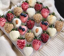 Клубника в шоколаде Ягодное ассорти