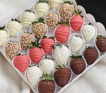 Клубника в шоколаде Камелия