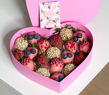 Клубника в шоколаде Розовое сердце