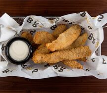 Стрипсы куриные с соусом