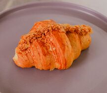 Круассан карамельный
