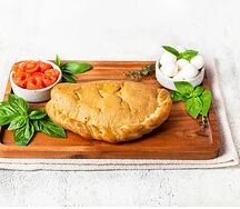 Кальцоне с форелью