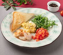 Скрембл с креветками