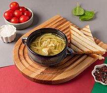 Суп куриный с лапшой