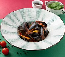 Мидии в томатном соусе