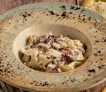 Паста с курицей и грибами