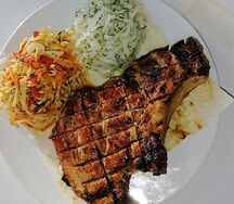Шашлык из стейка cвинoй корейки на кости