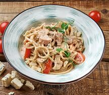 Лагман с курицей, грибами и Дорблю