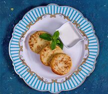 Сырники со сметаной