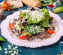 Салат теплый с куриной печенью