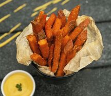 Батат с соусом