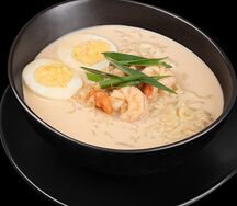 Сливочный рамен с креветками
