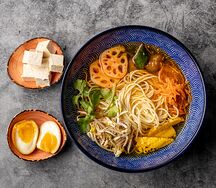 Холодный корейский суп Кукси