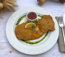 Венский шницель в ореховой корочке