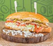 Сырный сэндвич с моцареллой и куриным филе