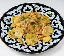 Картофель по-домашнему с лучком