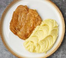 Куриная отбивная с картофельным пюре