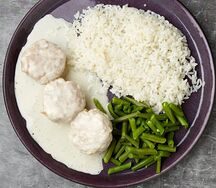 Тефтели из индейки с рисом и спаржей