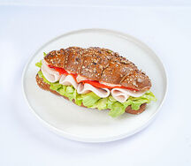 Круассан с ветчиной