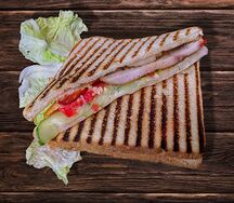 Сэндвич с ветчиной и сыром