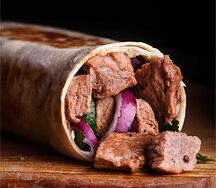 Шашлык cвинoй в лаваше