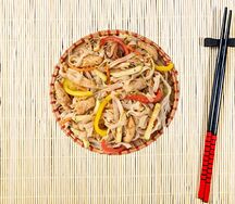 Удон с курицей