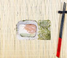 Мидори с жареным лососем