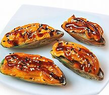 Мидии под спайси соусом