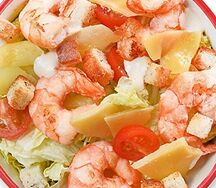 Салат цезарь с креветками