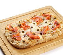 Римская пицца С лососем и каперсами