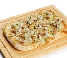 Римская пицца с горбушей и творожным сыром