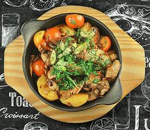 Горячая сковорода с говядиной (вырезка)