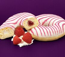 Пончик ЧизДон с начинкой из малины и творожного сыра